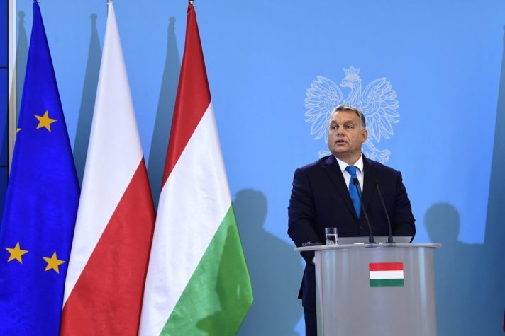 Orbán Viktor pénteken Varsóban, Beata Szydlo lengyel...