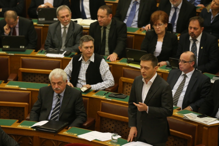 Rogán Antal :Fidesz frakcióvezetője napirend előtti felszólalásában.