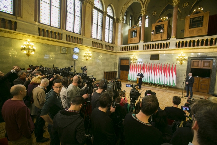Orbán Viktor ismertette a népszavazás kérdését