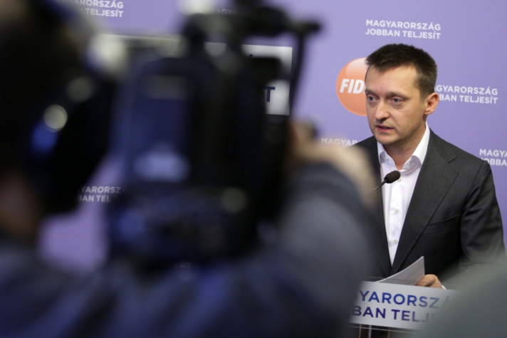 Rogán Antal:Politikai vitanapot kezdeményez a Fidesz...