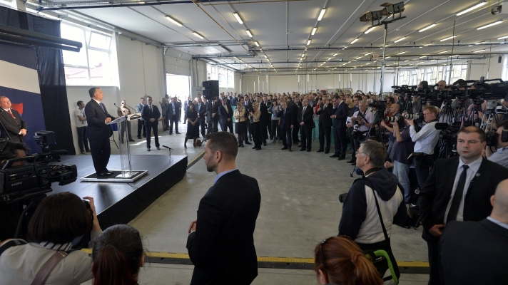 Orbán Viktor miniszterelnök a Masterplast Nyrt. szabadkai gyárának ünnepélyes megnyitóján