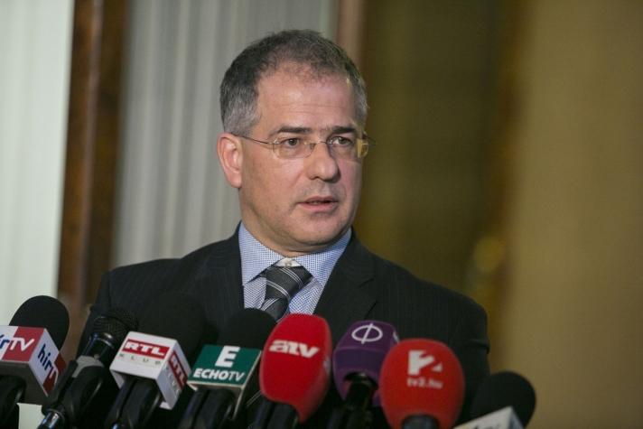 Kósa Lajos az ellenzéki pártok frakcióvezetőinek parlamenti felszólalásaira reagálva