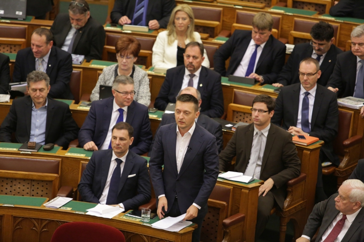 Rogán Antal a parlamentben.
