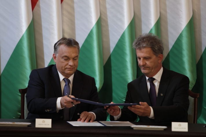Orbán Viktor miniszterelnök a békési megyeszékhelyen