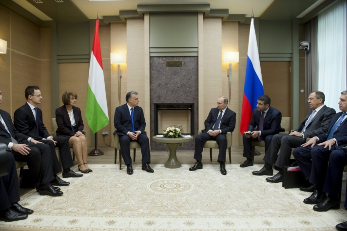 Orbán Viktor : Magyarország az európai-orosz és a magyar-orosz kapcsolatok normalizálásában érdekelt